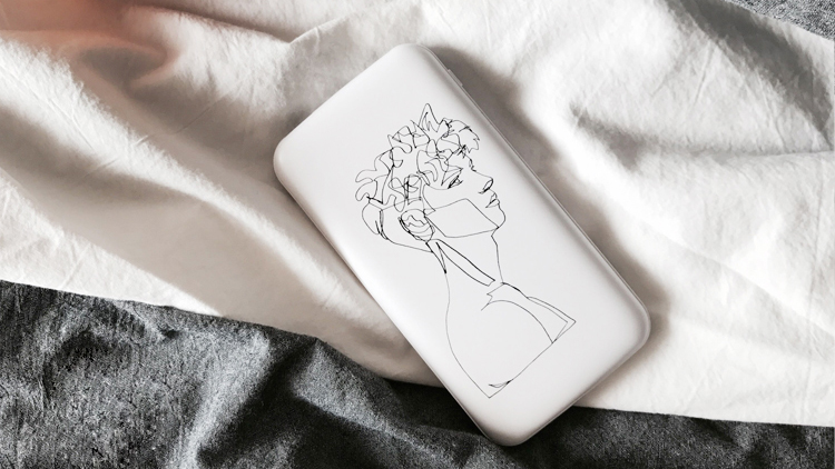 有功能大小巧方便旅游用的充电宝,旅游出行大容量便宜充电宝推荐