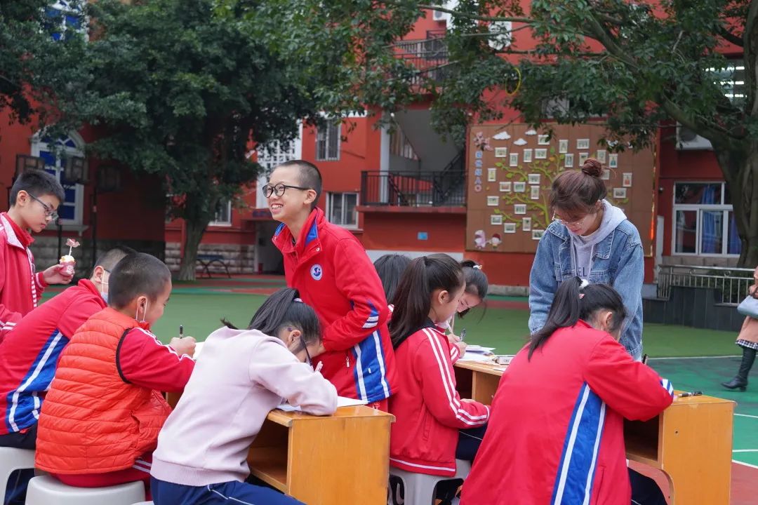 追梦,从新世纪外国语开始!小学职业规划教育,照亮孩子人生航途