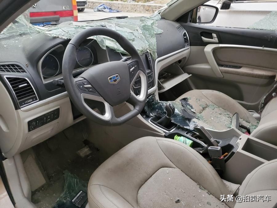 鍙樺崠姹借溅,鍙樺崠鍔虫柉鑾辨柉閫冨埌娉板浗