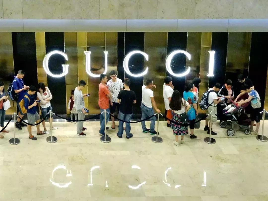 为什么中国人买走了全球1/3的奢侈品？