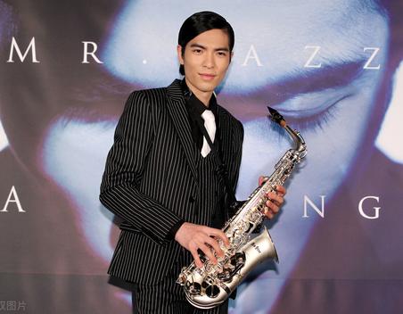 假音如何唱得稳,教你唱出好听的假音