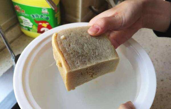 豆腐时间长了会发酸吗,豆腐时间长了变红还能吃吗