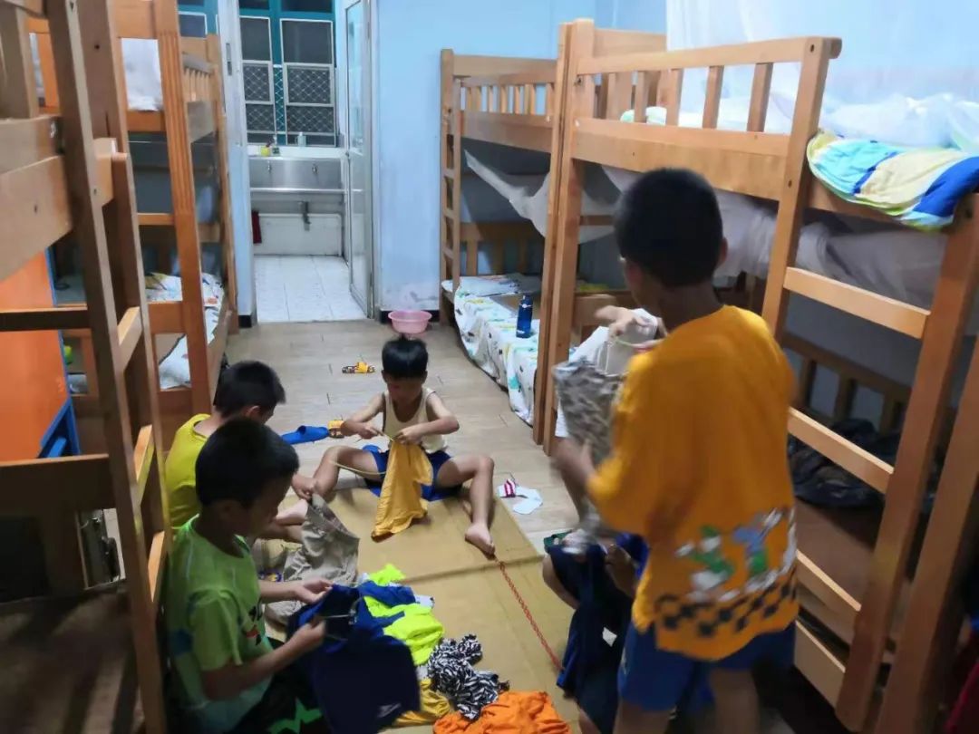 一堂有活力的足球训练课,感受一下足球带给我们的魅力