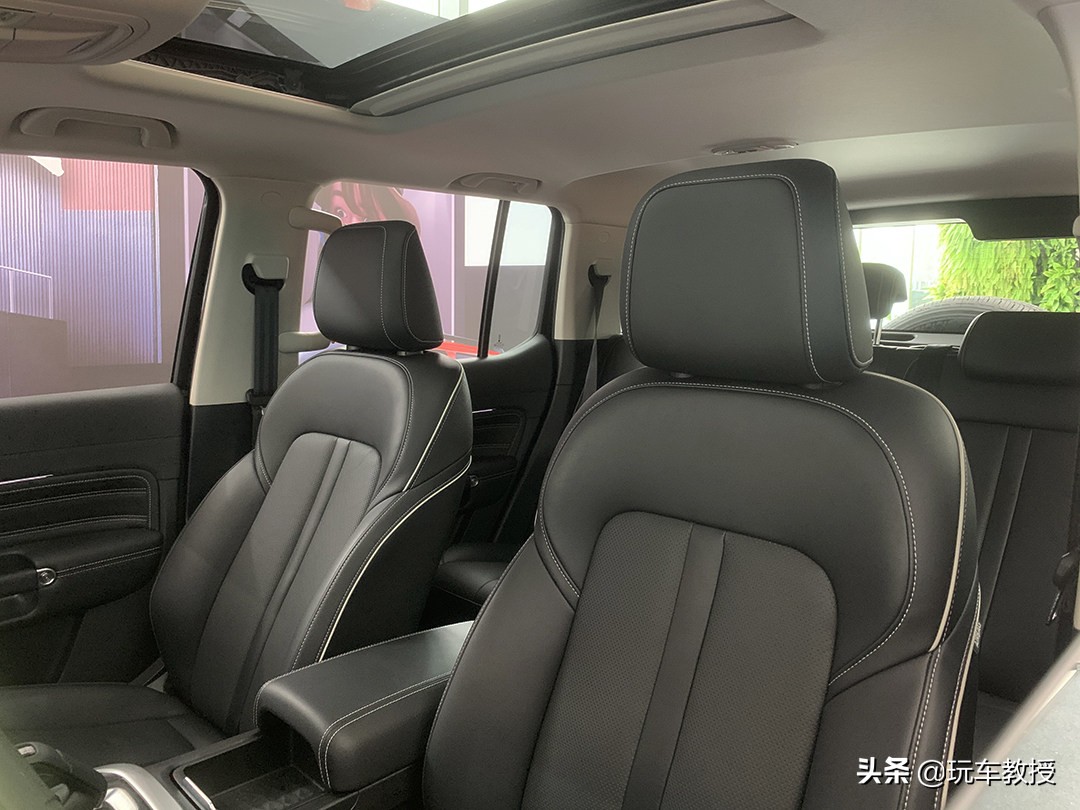 2023款坦克300顶配配置与讲解,全新一代坦克300总售量达到多少台