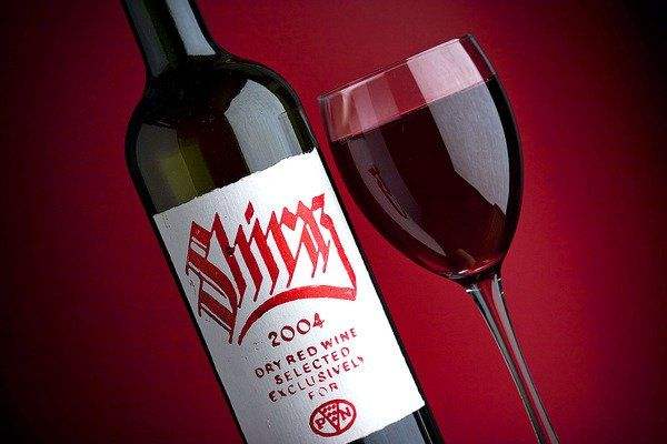 红酒致癌的真实案例,假红酒喝多了会怎样