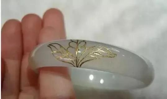 玉镯断裂但是没断开怎么修复,网上玉粉修复玉镯断裂是真是假