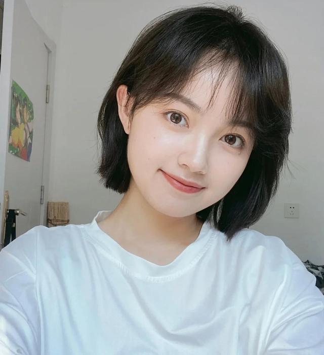 适合脸宽点的圆脸流行短发,小清新日系短发齐耳圆脸