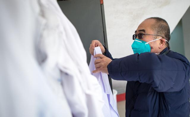 方舱医院抗击疫情实录,疫情下的武汉慢镜头