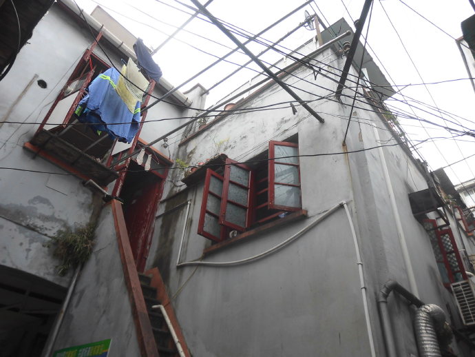 租界公园、跑狗场、卷烟厂，这条马路“活化石”太多