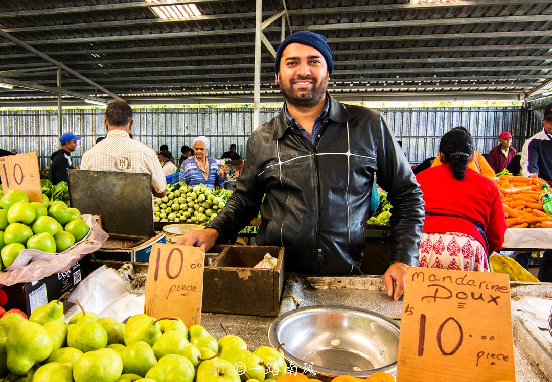 旅行来到非洲岛国,看看当地的菜市场都卖些什么