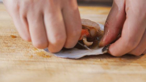 烤蒜蓉粉丝扇贝的做法视频教程,锡纸蒜蓉粉丝烤扇贝烤箱的做法
