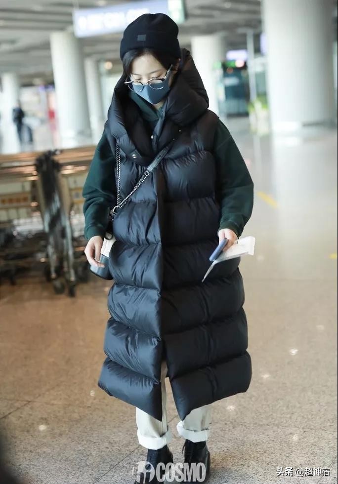 明星机场穿搭秋冬大衣,明星同款背心马甲外套穿搭