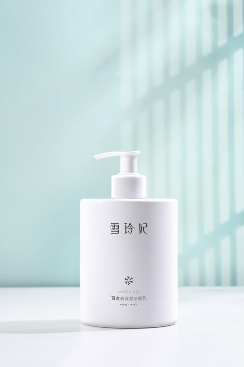 推荐几款网红洗面奶好用 (最近很火的网红洗面奶真的有用吗)