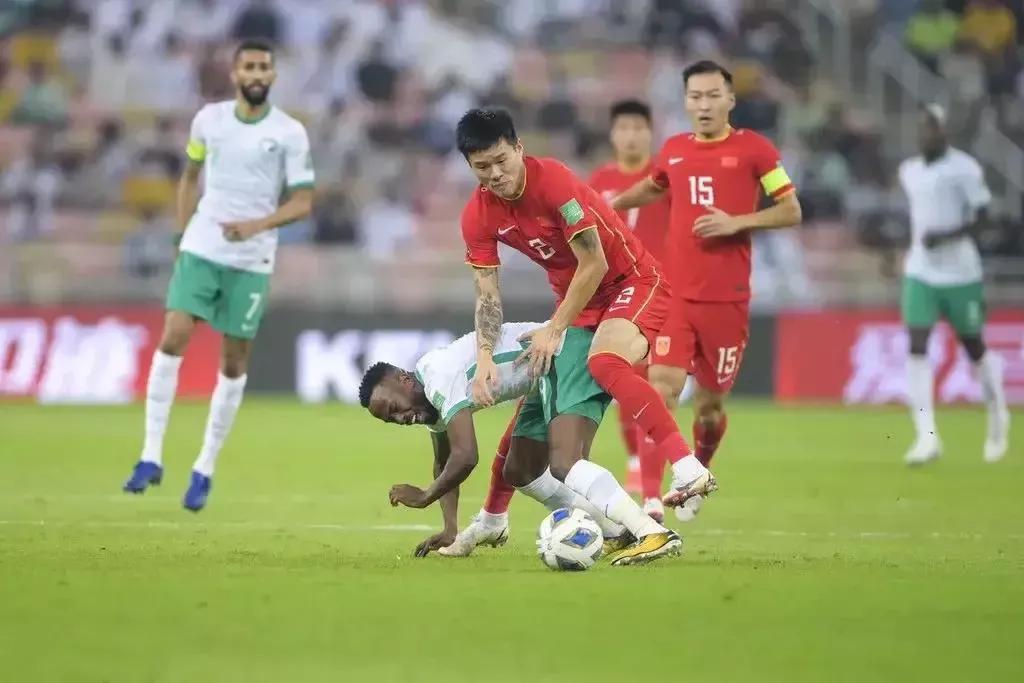 李铁打满全场,李铁打客场