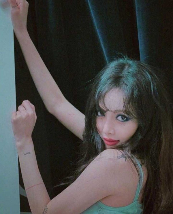 “疑似怀孕”“丰唇“热度还没过又上热搜绿色烟熏你敢同款吗？