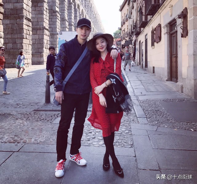 马龙妻子近照曝光美貌惊呆网友,马龙的前任妻子是谁