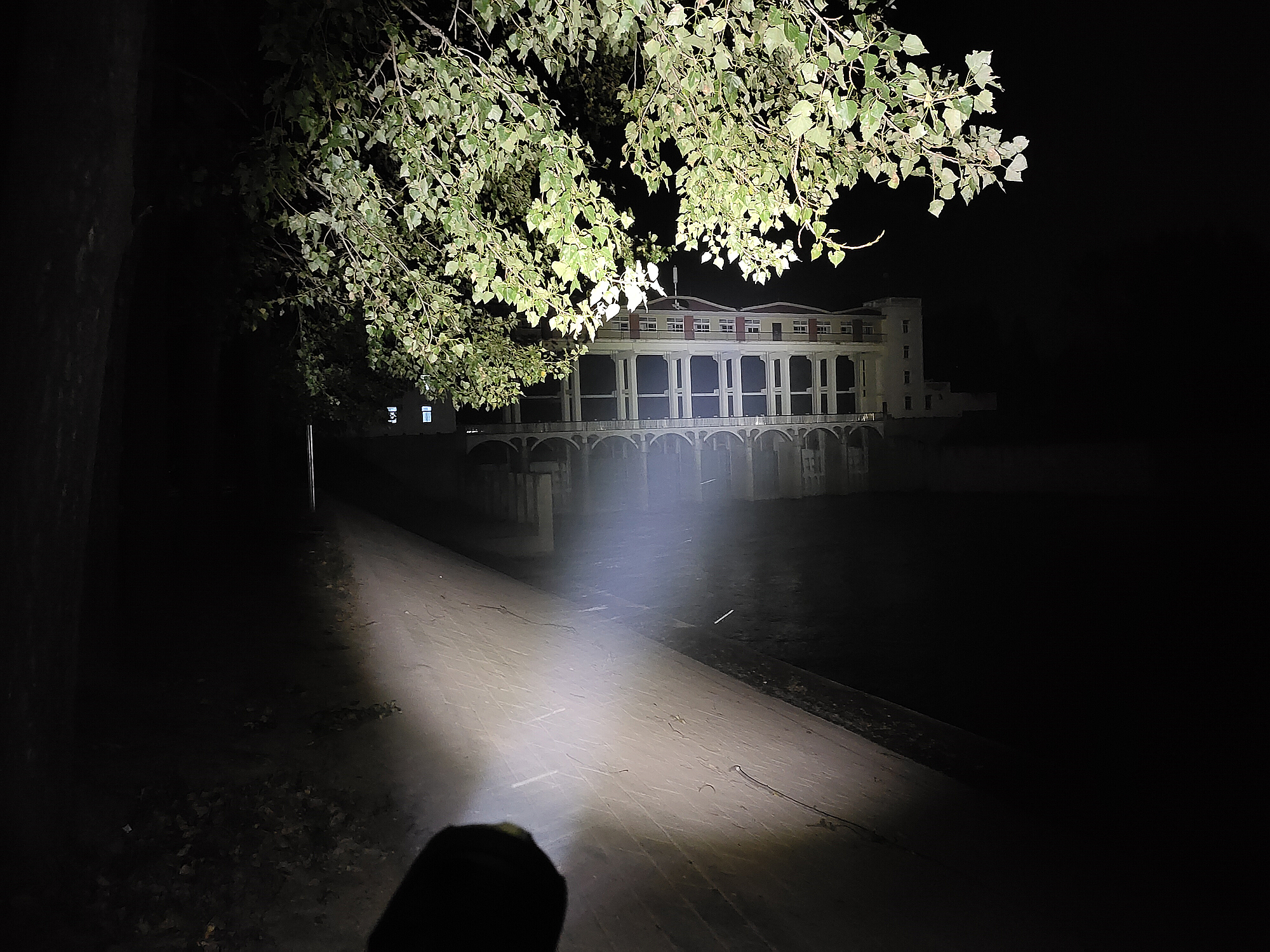 600流明户外手电,65000流明户外泛光手电