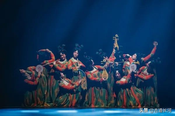 每天多认一个字:龟兹「qiūcí」