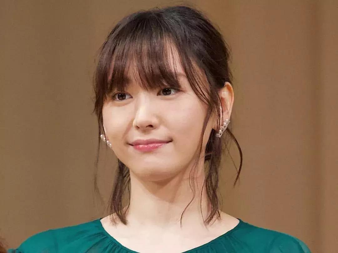 金晨和张歆艺熟吗,金晨晒多张合影为张歆艺庆生