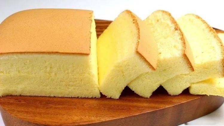 火爆街头的古早蛋糕vs贵族糕点长崎蛋糕，究竟哪个更胜一筹？