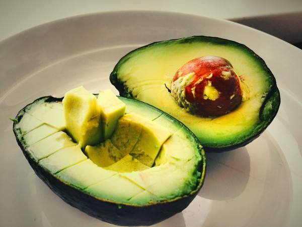 每天吃一个牛油果会长胖吗,吃牛油果是减肥还是增肥