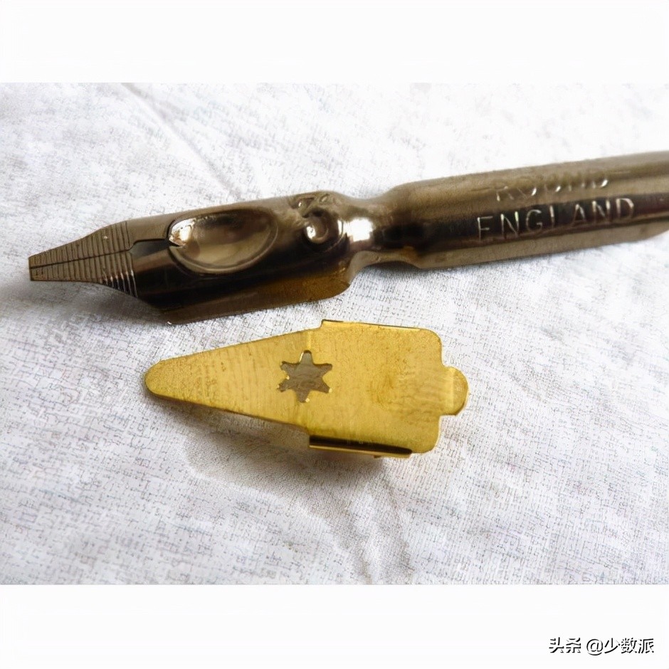 英文书法书写技巧练法,如何练习英语花体书法