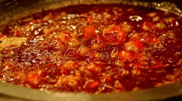 冷的天气都敌不过一顿暖胃的火锅,天气热吃什么麻辣火锅好