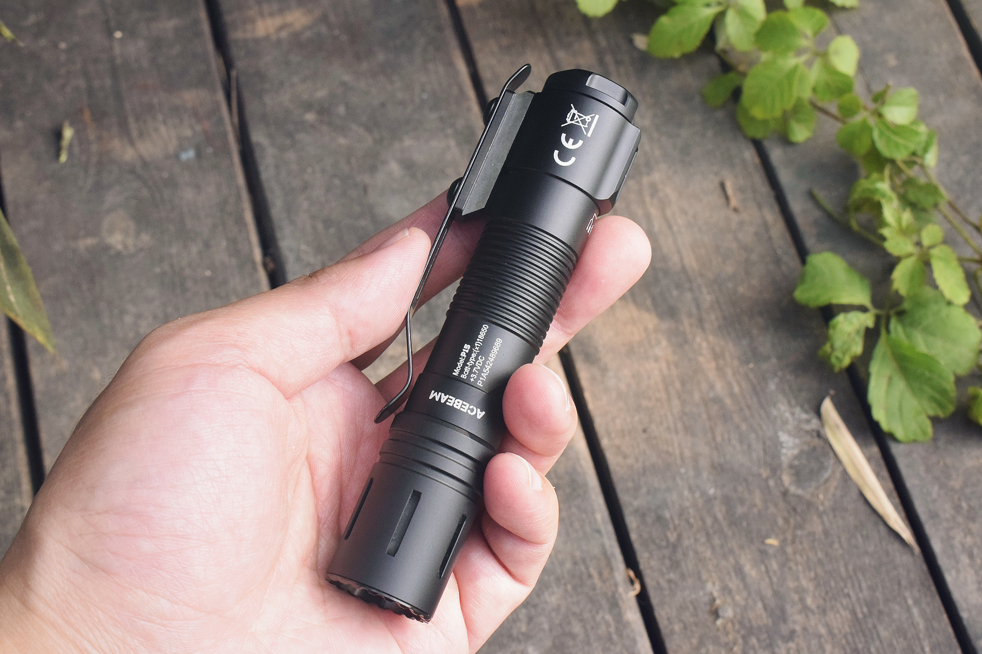 acebeam捍卫者p15手电测评,acebeamp15捍卫者战术手电
