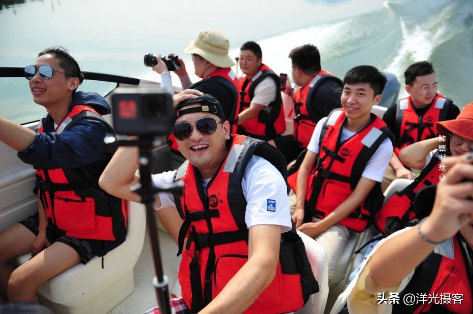 打卡在4000米高空,风靡世界的高空跳伞,悄然改变国人的度假方式