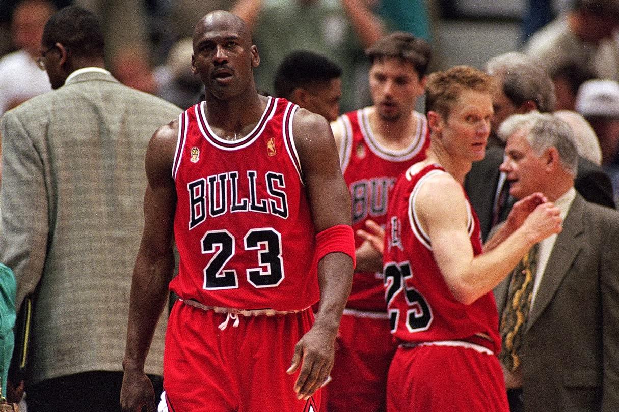 乔丹最后为什么同意跟nike签约,耐克乔丹签约球员