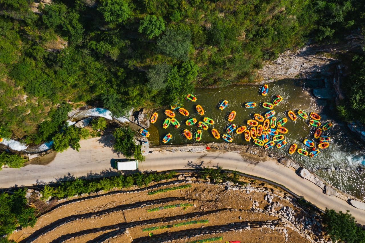 乐谷银滩峡谷漂流整段录播,乐谷银滩漂流最新视频