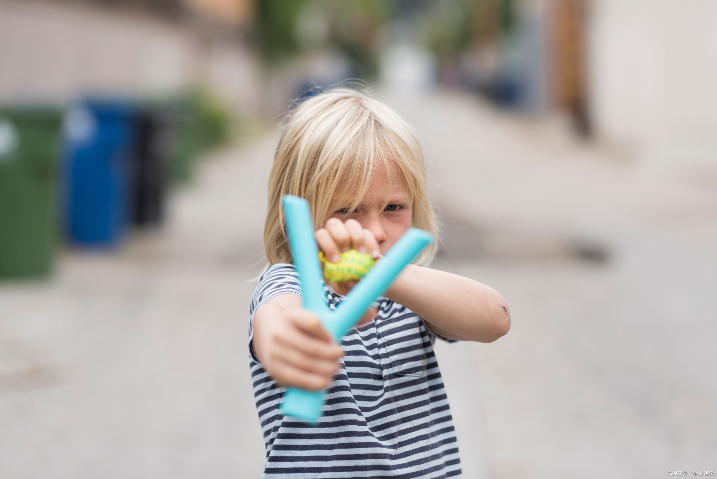 如何判断儿童头疼原因,2岁宝宝头疼有什么表现