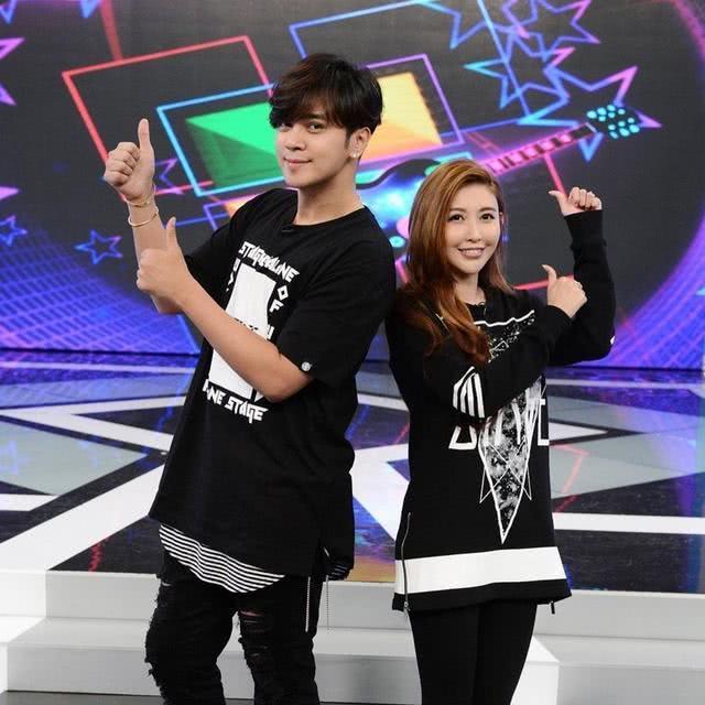 蝴蝶姐姐简恺乐完整视频,蝴蝶姐姐简恺乐食全食美