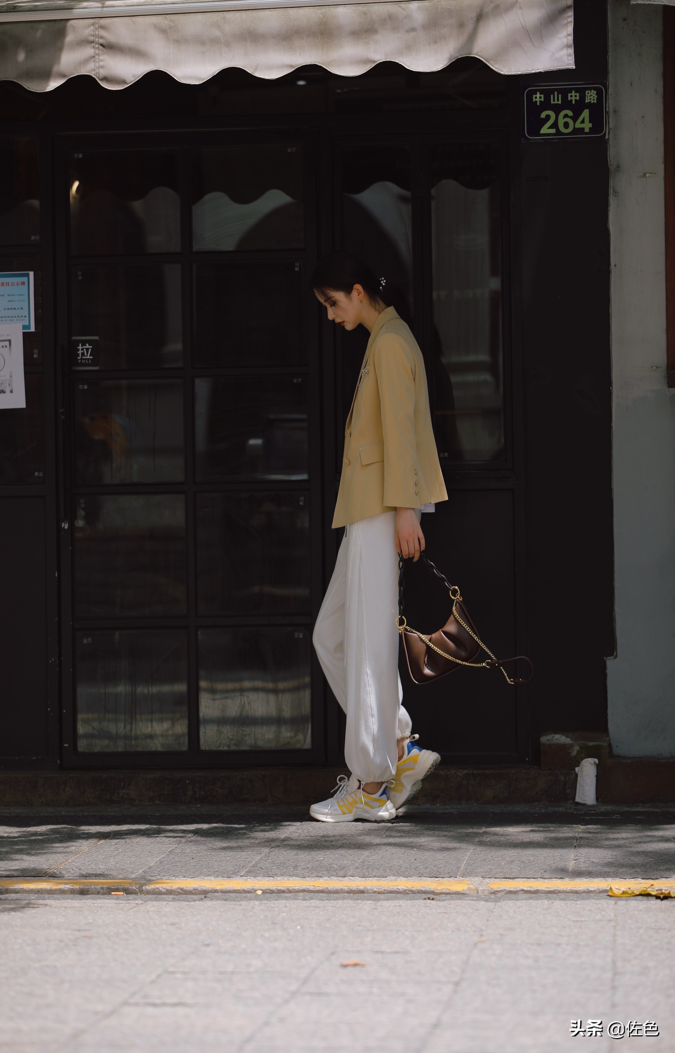 秋季街拍怎么拍出高级感,秋日街拍大赏