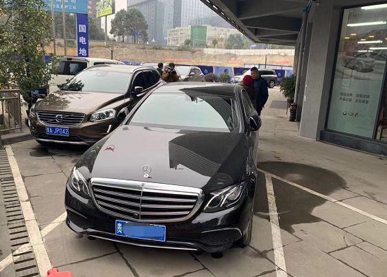 男子花50万买车回家,男子花50多万买福特车