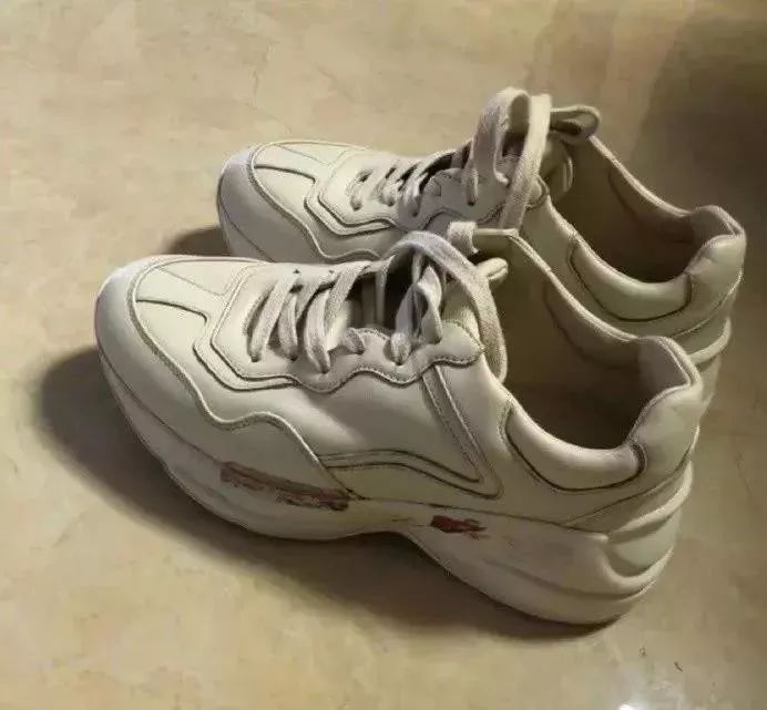 万元包包lv,lv包为何是奢侈品