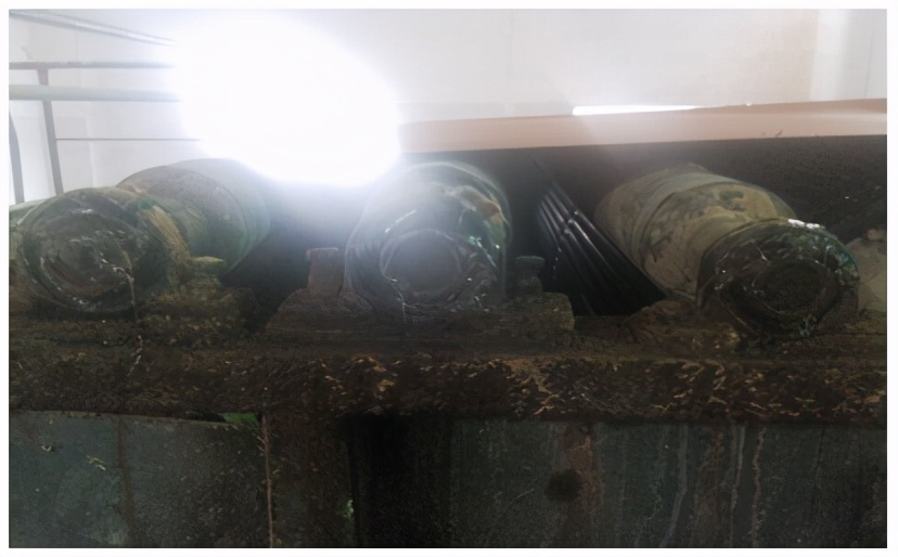 真空皮带脱水机滤布堵塞的原因,真空皮带机滤布堵了咋样处理