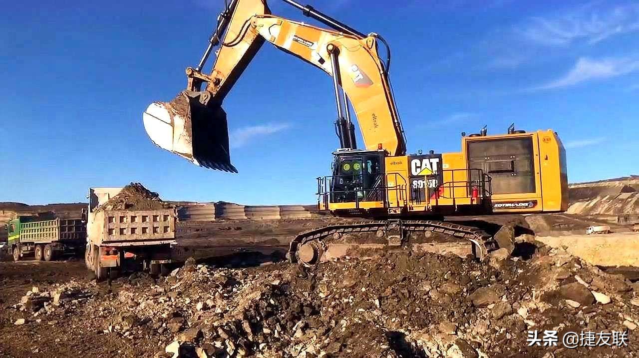 开挖掘机一个月工资多少,开挖掘机一个月两万