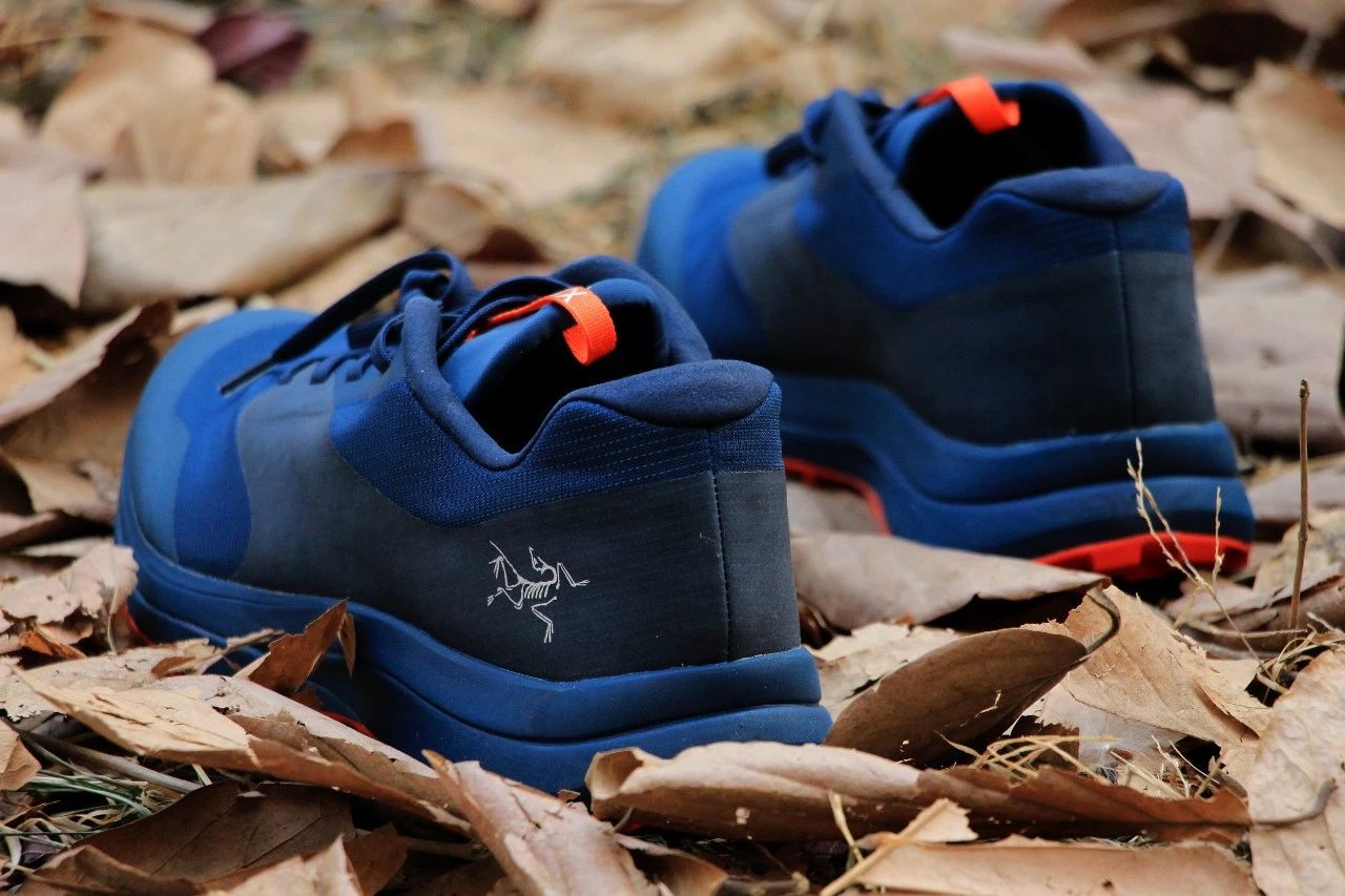 透气耐磨，带你纵横山巅：始祖鸟越野鞋评测