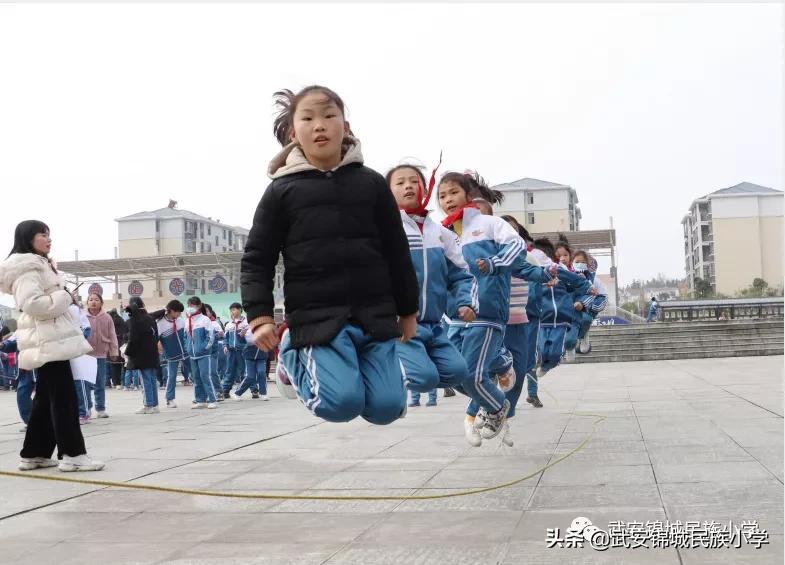 浼犳壙浣撹偛绮剧浜夊仛鏃朵唬鏂颁汉,浼犳壙濂ヨ繍绮剧浜夊仛鏃朵唬鏂颁汉