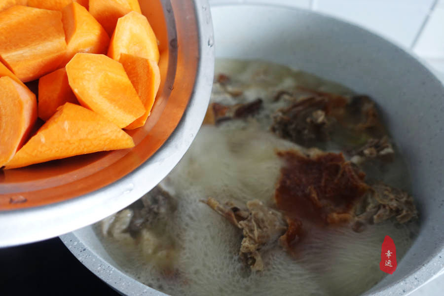 鸭汤要怎么炖营养又好吃,海带鸭汤好吃还是冬瓜鸭汤好吃