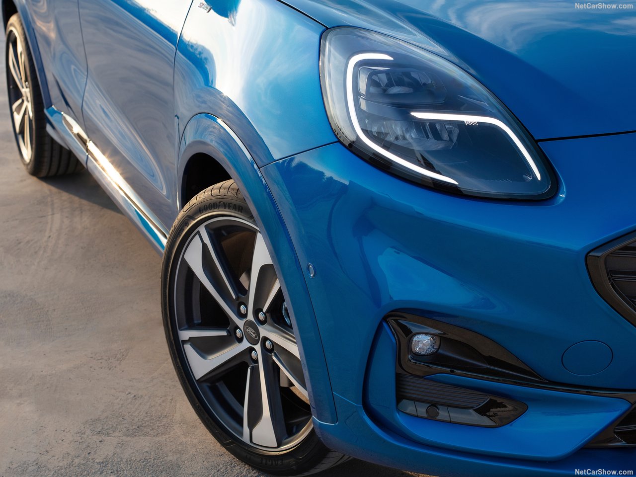 真的不是运动鞋!福特小型跨界SUVPuma官图发布