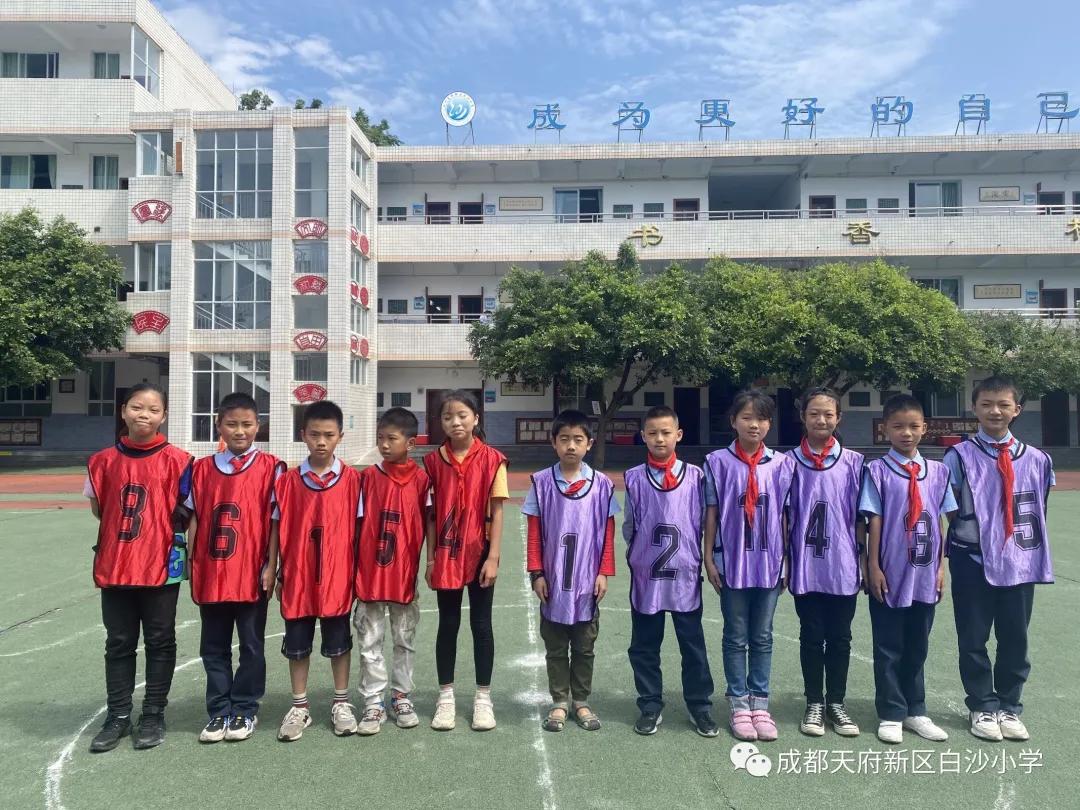 足球联赛暨校园足球,足球绿茵放飞梦想