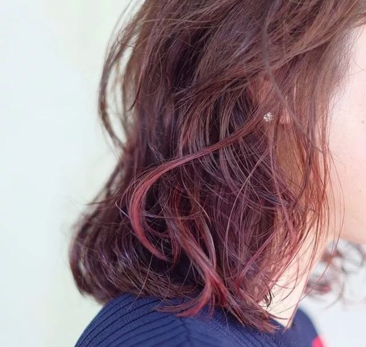 自己在家染挂耳染奶茶色教程,可以自己在家染的挂耳染推荐发色