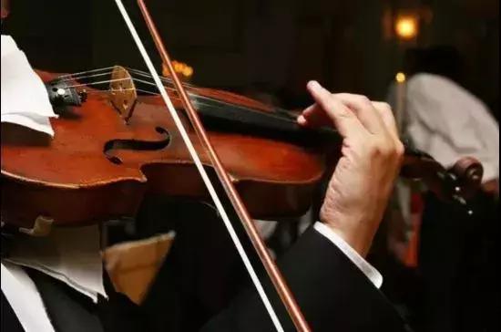 小提琴右手运弓如何用力,小提琴运弓的训练方法