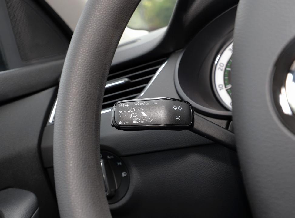 明锐最低降至6.49万，油耗4毛每公里，还看啥朗逸