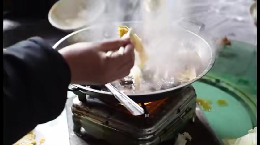 让人感到生活艰辛与心酸的纪录片,看完令人压抑的纪录片