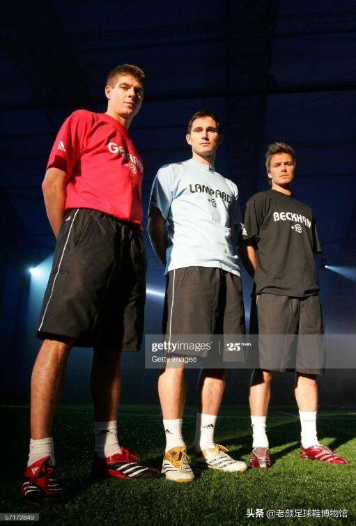 小贝当年多风光，三个儿子都穿德产定制鞋，球鞋广告动用百兽之王