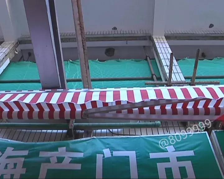 农贸市场顶棚坍塌致1死1伤,农贸市场房屋倒塌事件