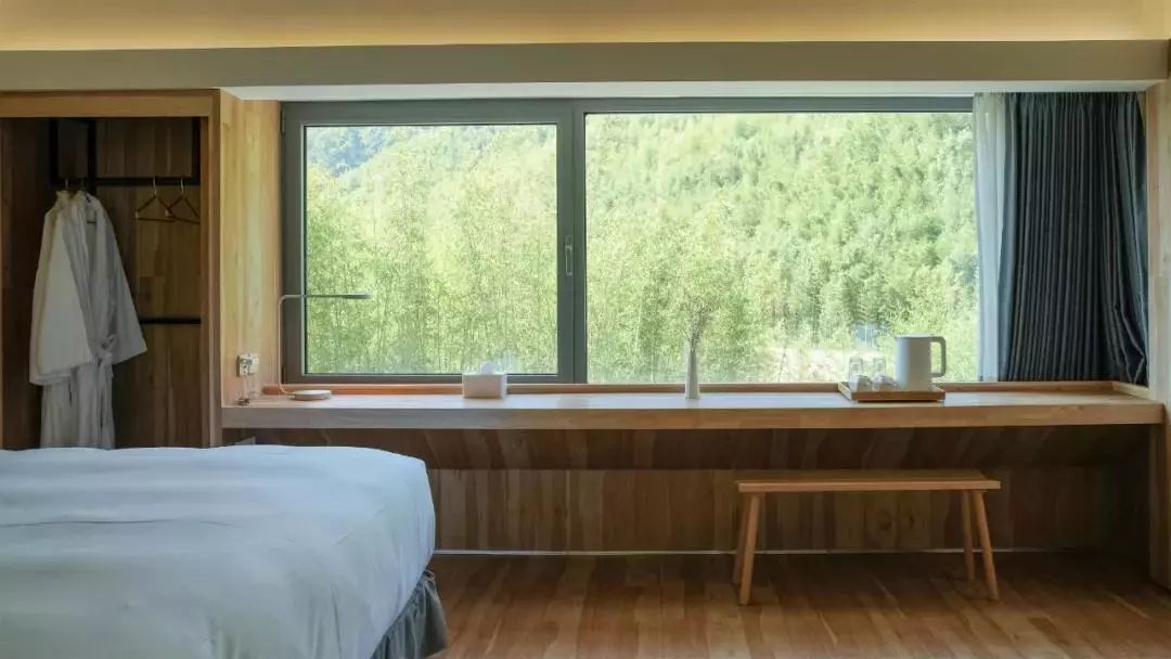 重回校园体验青春懵懂,重回校园体验大学生